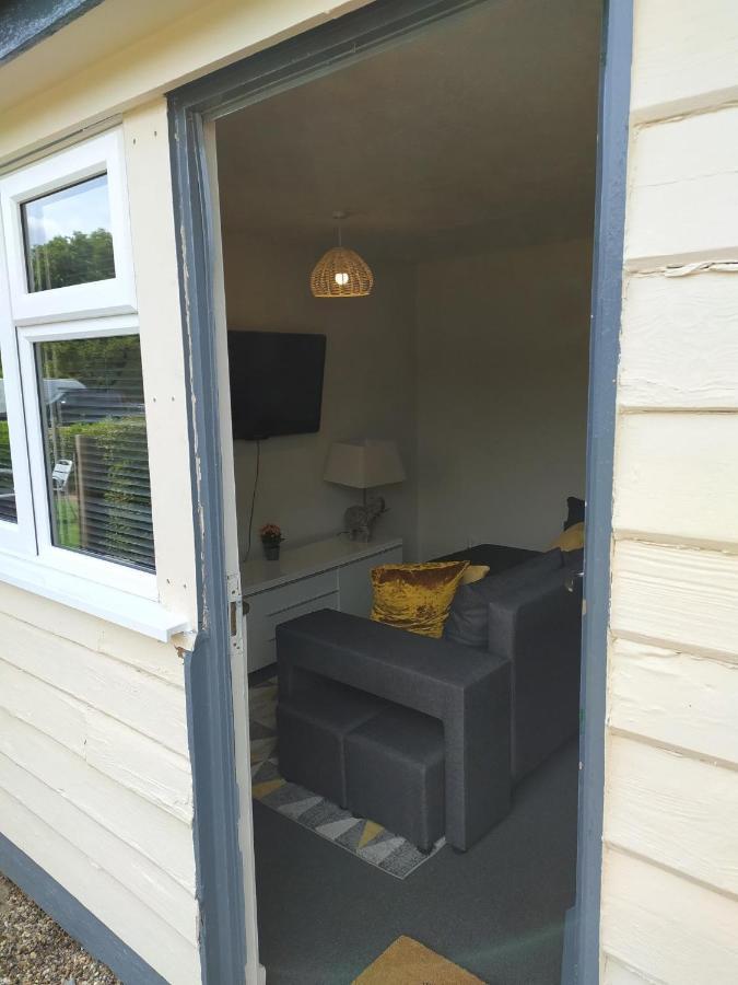 Garden Flat At The Infamous Piltdown Man Pub Apartman Fletching Kültér fotó